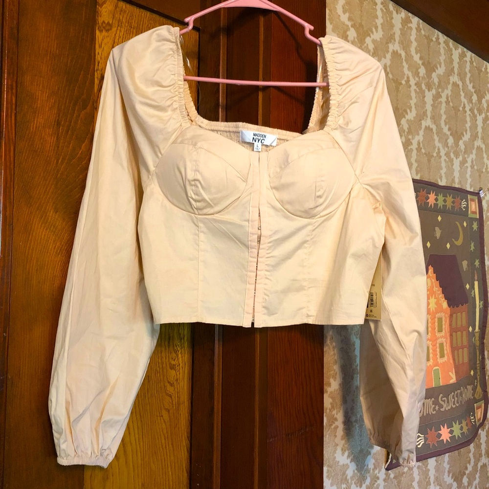 Renaissance style bubble sleeve cropped top